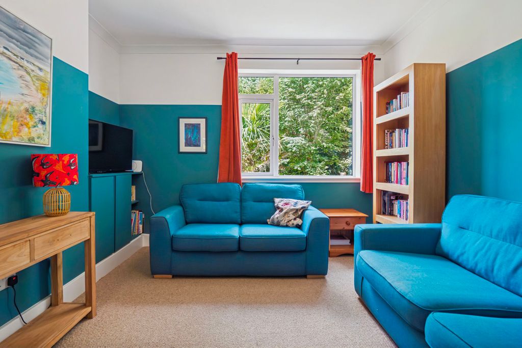 Property photo 3 of 49