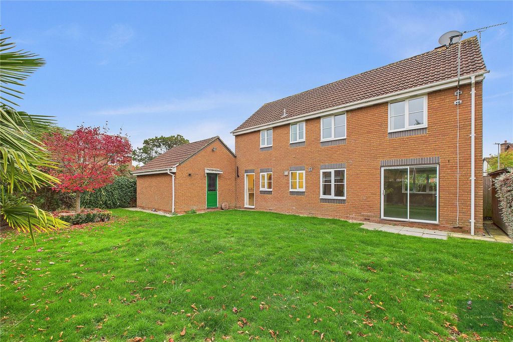 Property photo 2 of 20 Picture No. 04