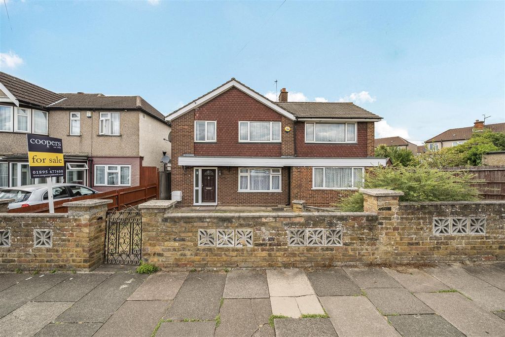 Property photo 1 of 21