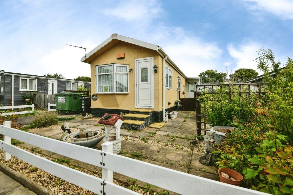 Property photo 1 of 16