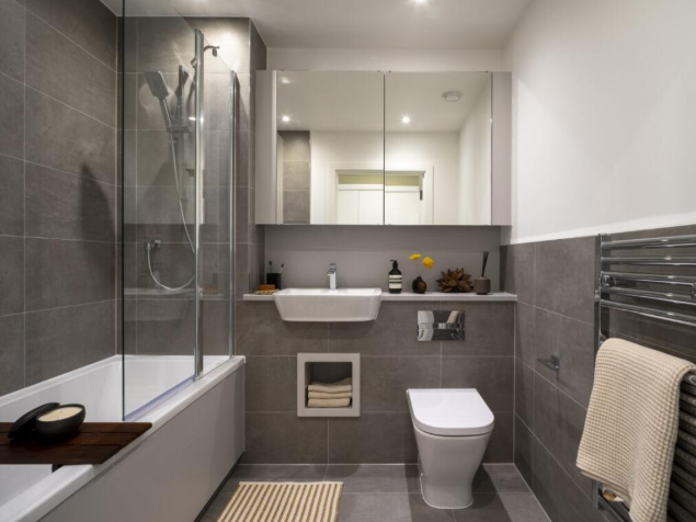 Property photo 2 of 5 Bathroom 