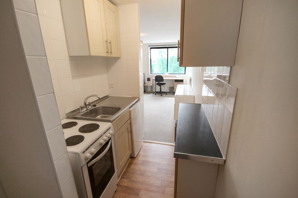 Property photo 3 of 6 Img_8811