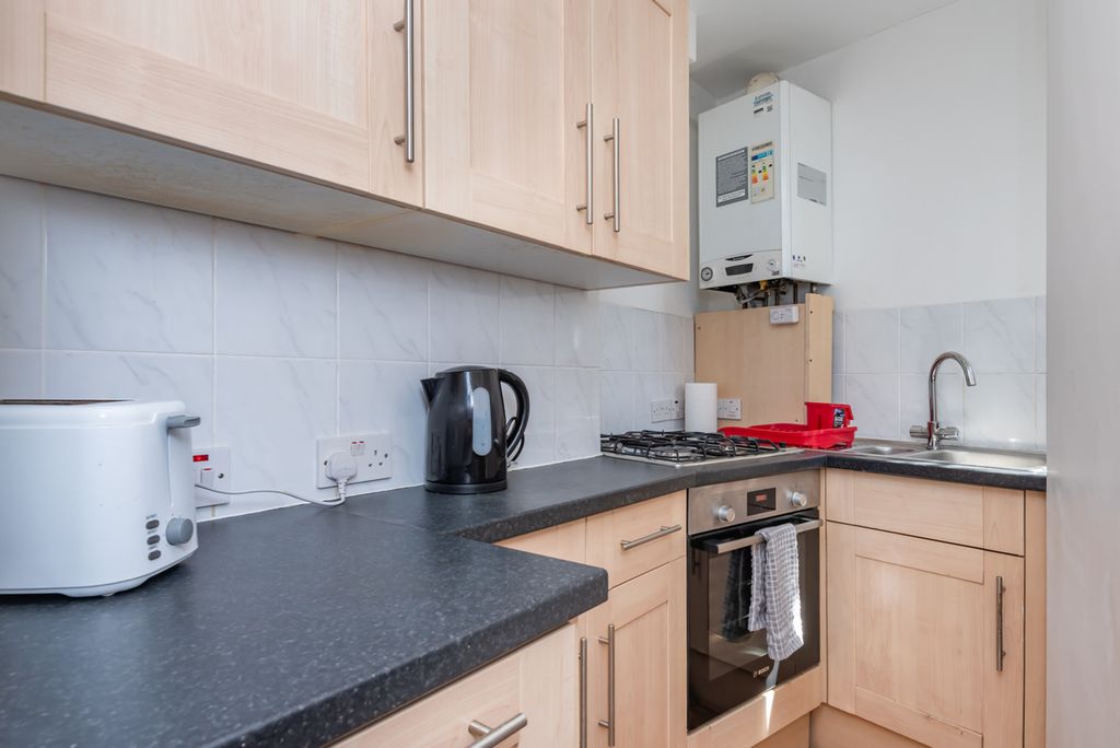 Property photo 2 of 16