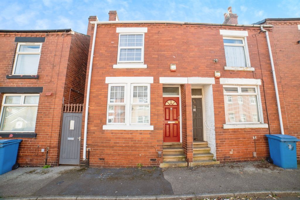 Property photo 1 of 17