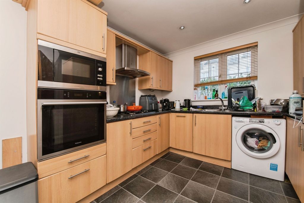 Property photo 3 of 13