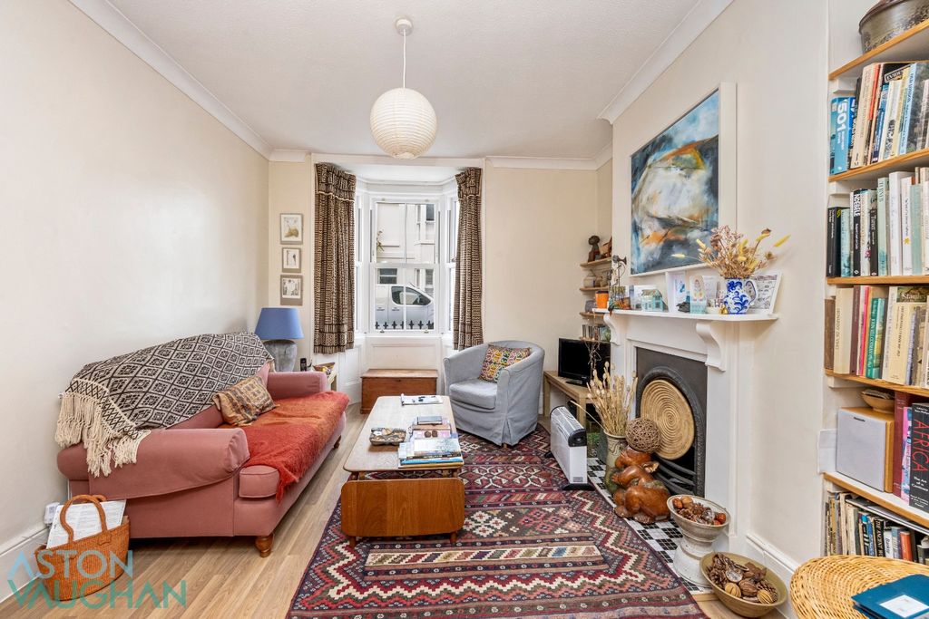 Property photo 3 of 18 4633592