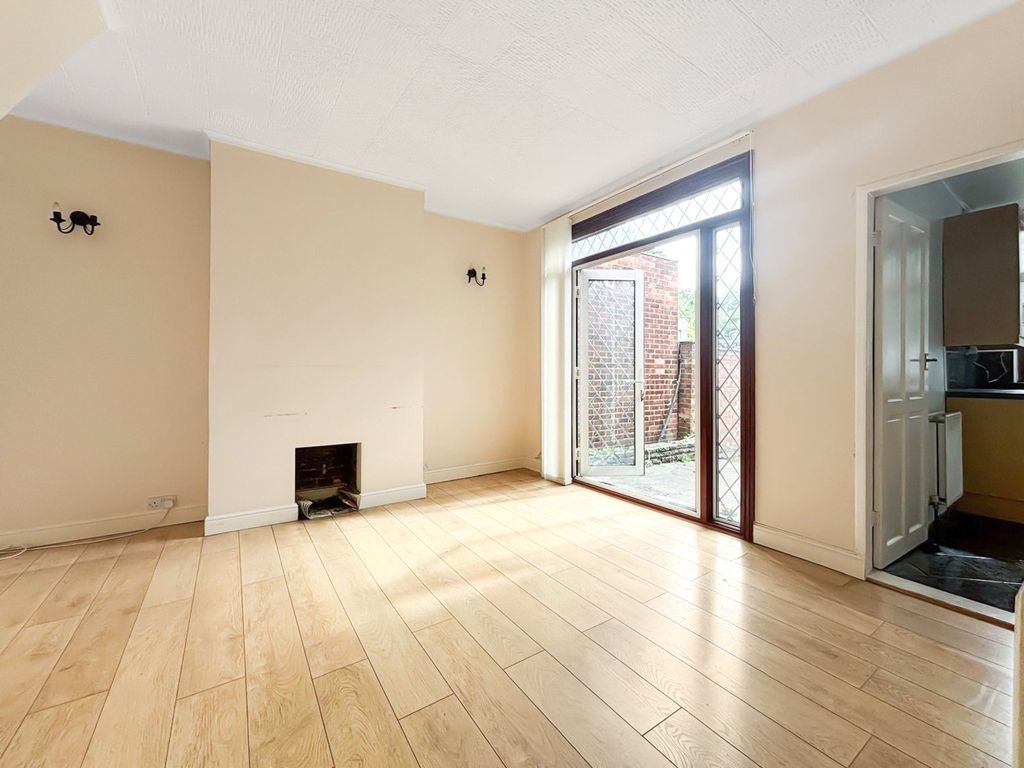 Property photo 3 of 12 Dining Room