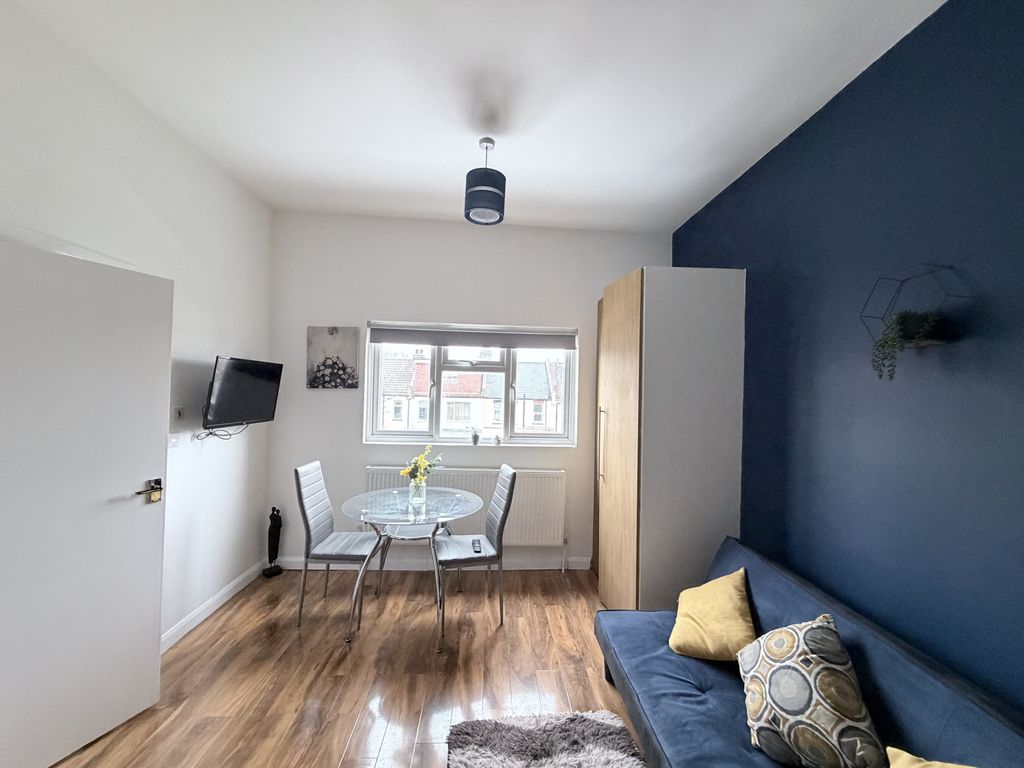 Property photo 3 of 4 Gallery