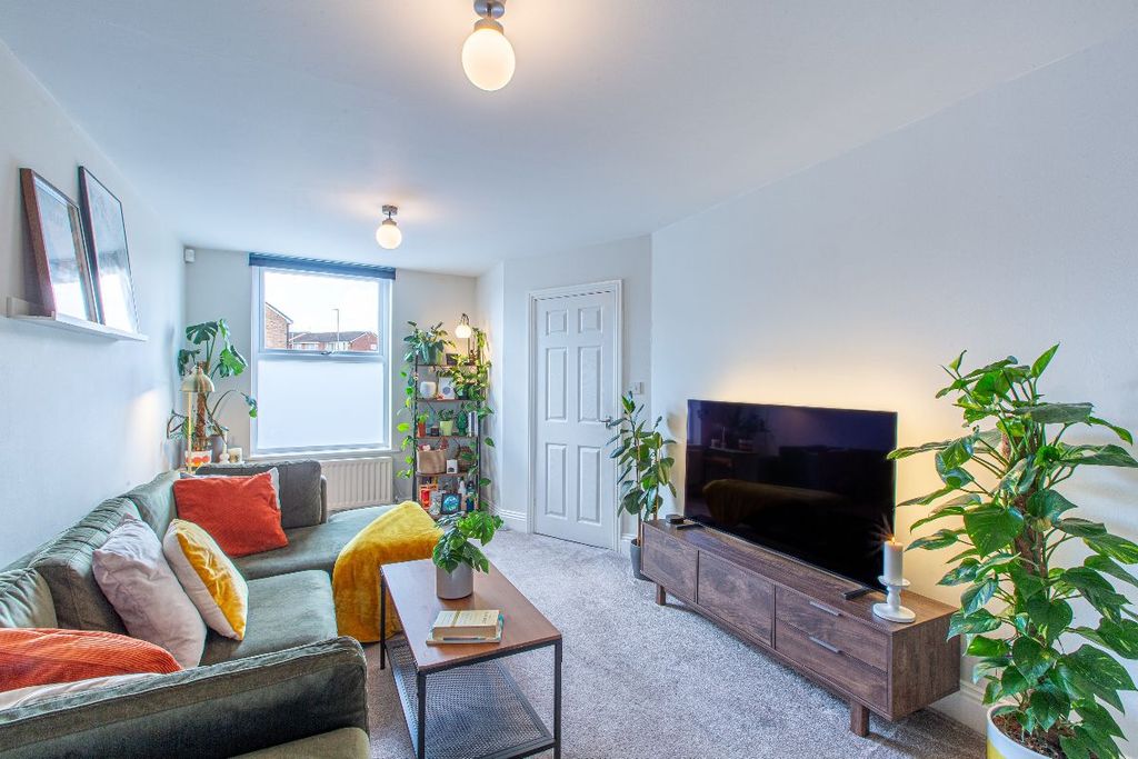 Property photo 2 of 29