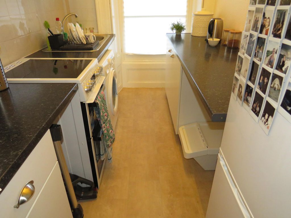 Property photo 3 of 5 Kitchen