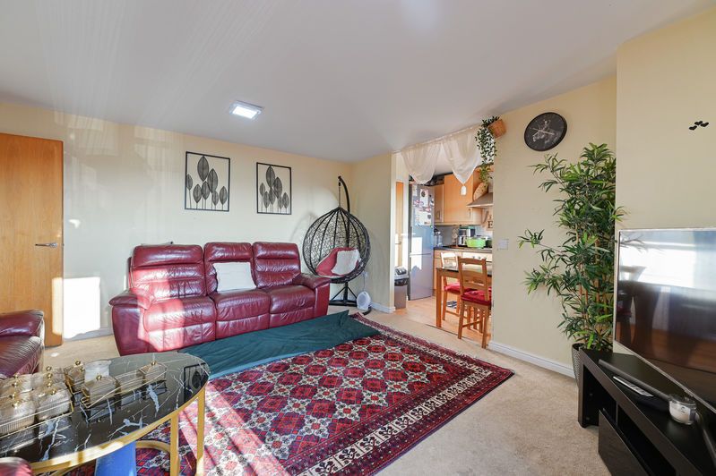 Property photo 3 of 9 Photo 2