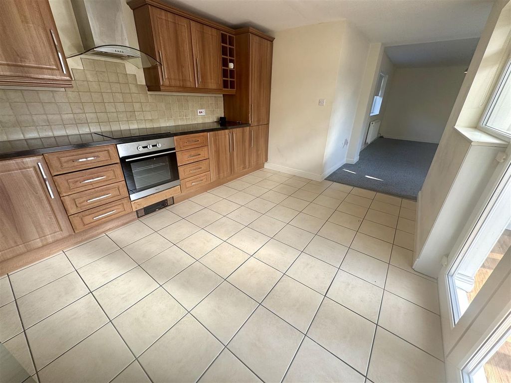 Property photo 3 of 17 Tempimagepiddti.Jpg