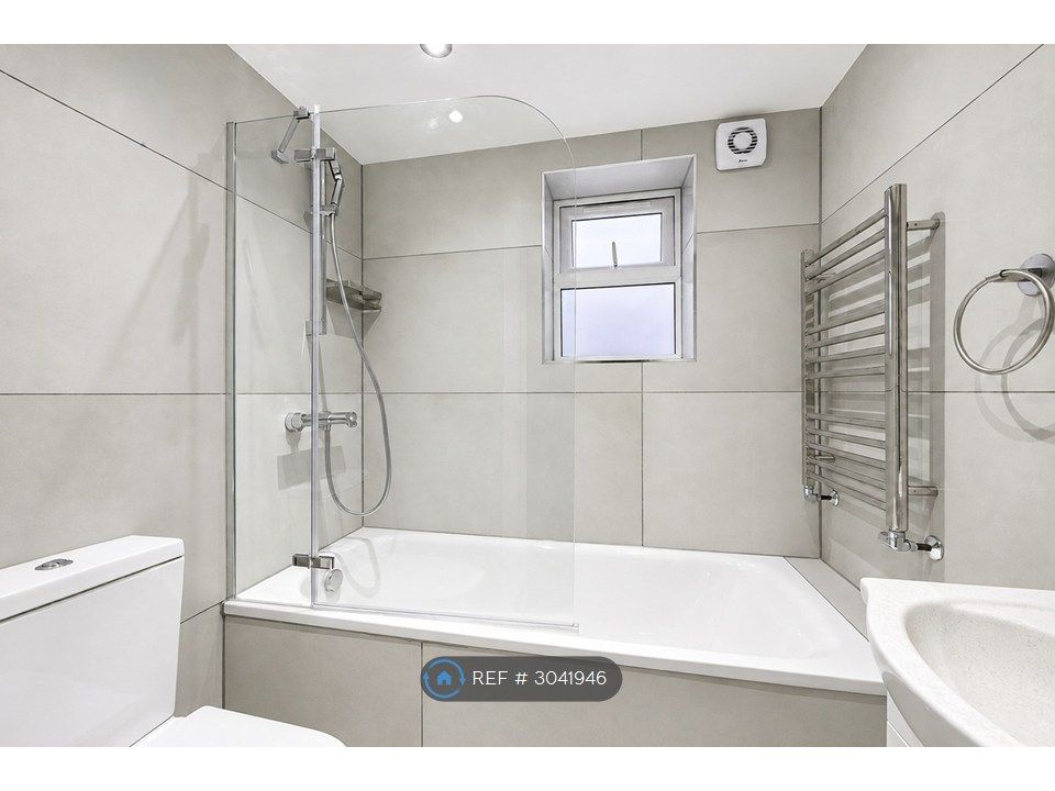 Property photo 2 of 21 Bath