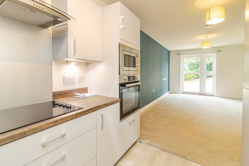 Property photo 3 of 20 Pbox-Img.Jpg
