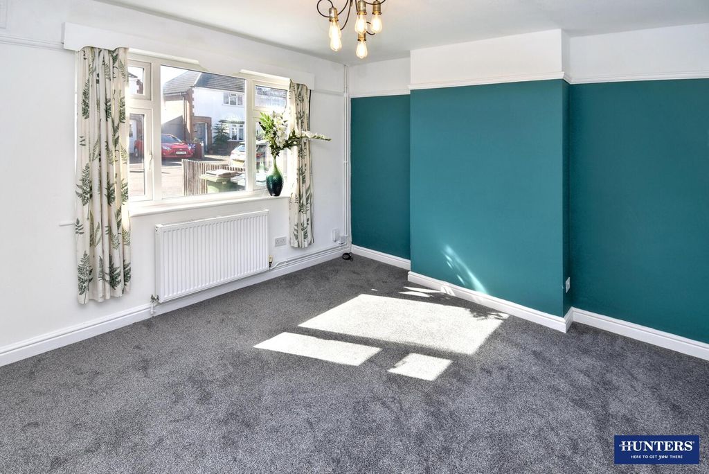 Property photo 3 of 13 Living Room