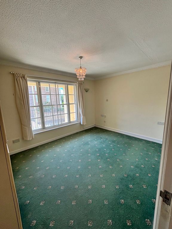 Property photo 3 of 22