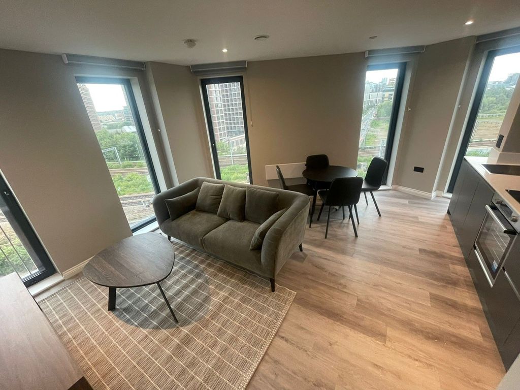 Property photo 2 of 12 Image