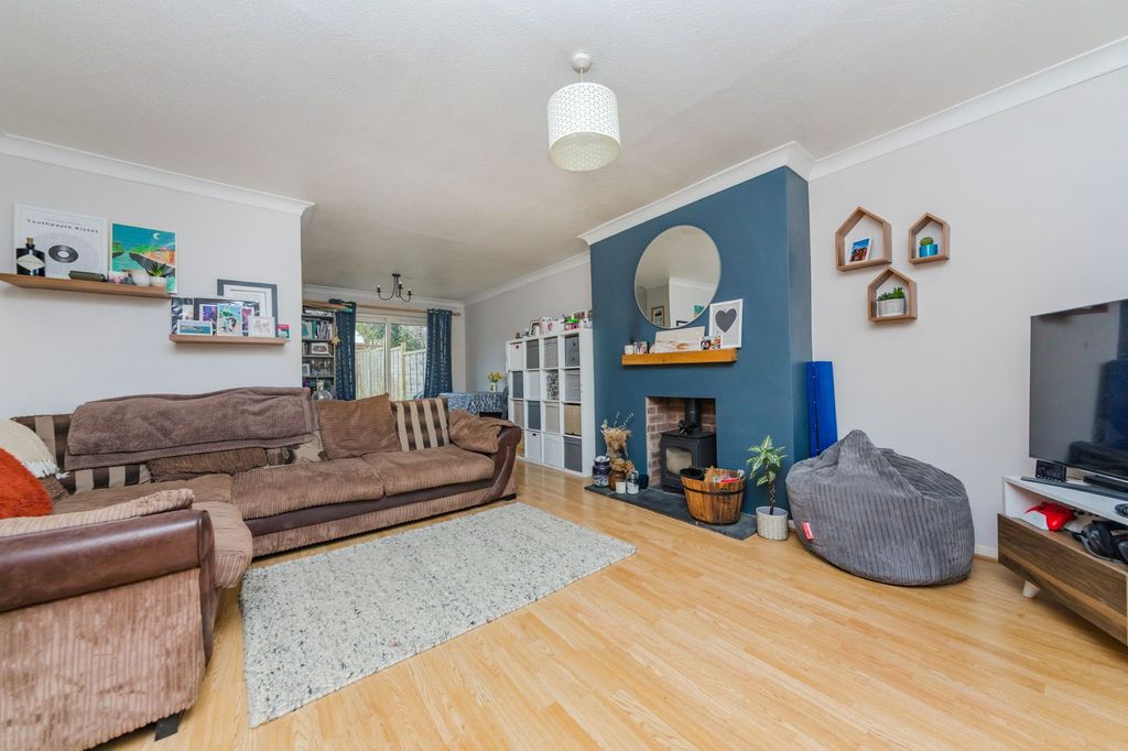 Property photo 2 of 19