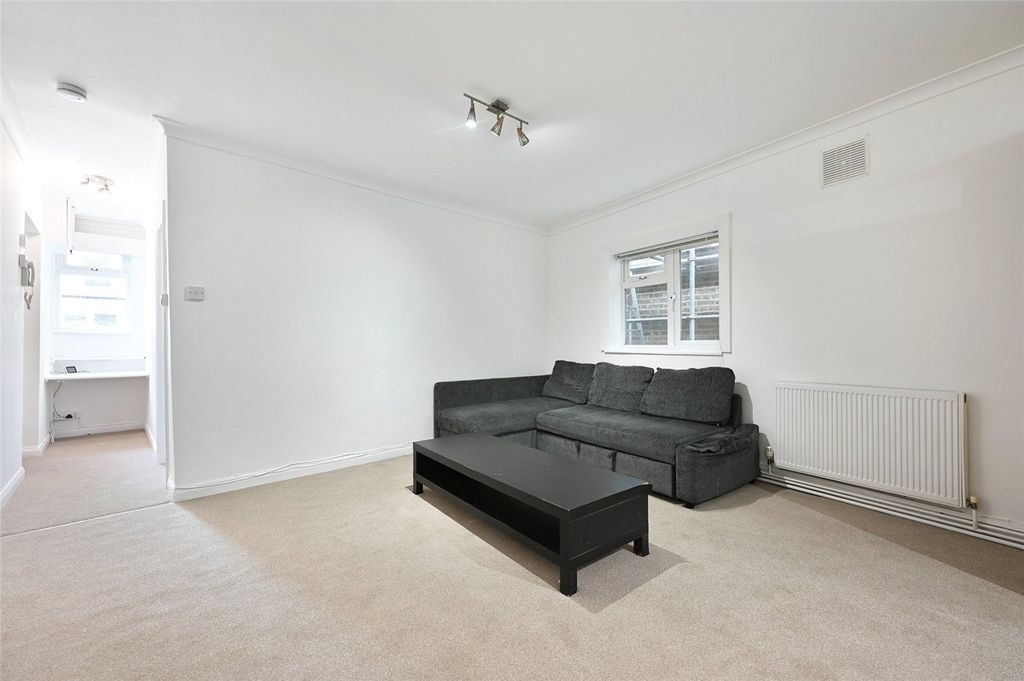 Property photo 2 of 8 Picture No. 17