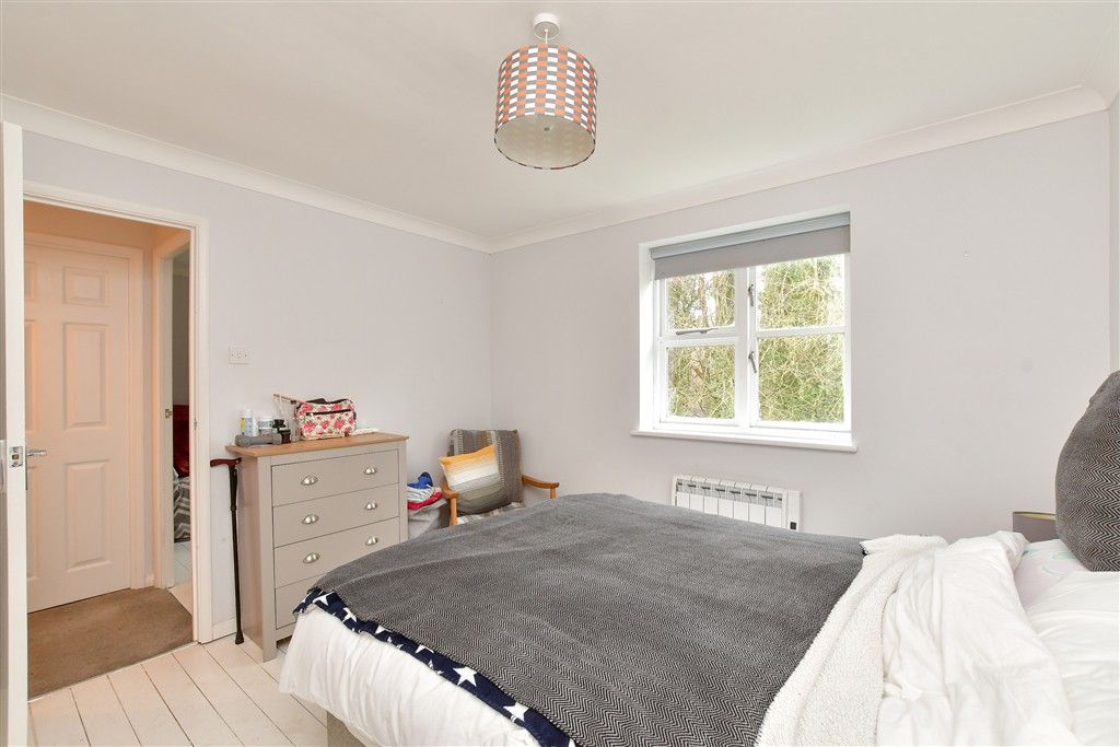 Property photo 1 of 11 Bedroom 1