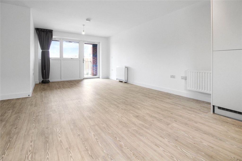 Property photo 2 of 10 Picture No. 11
