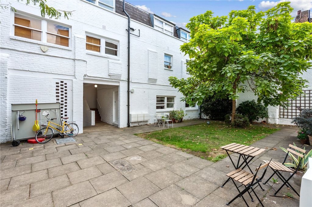 Property photo 1 of 17 Picture No. 23