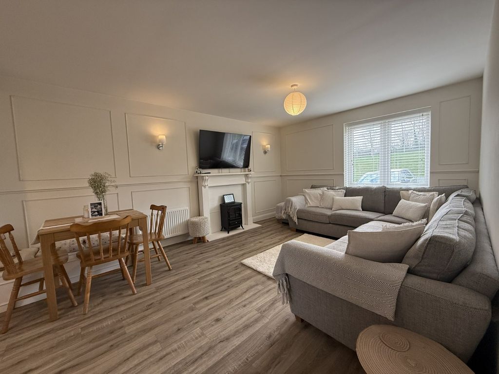 Property photo 2 of 12 Living Room