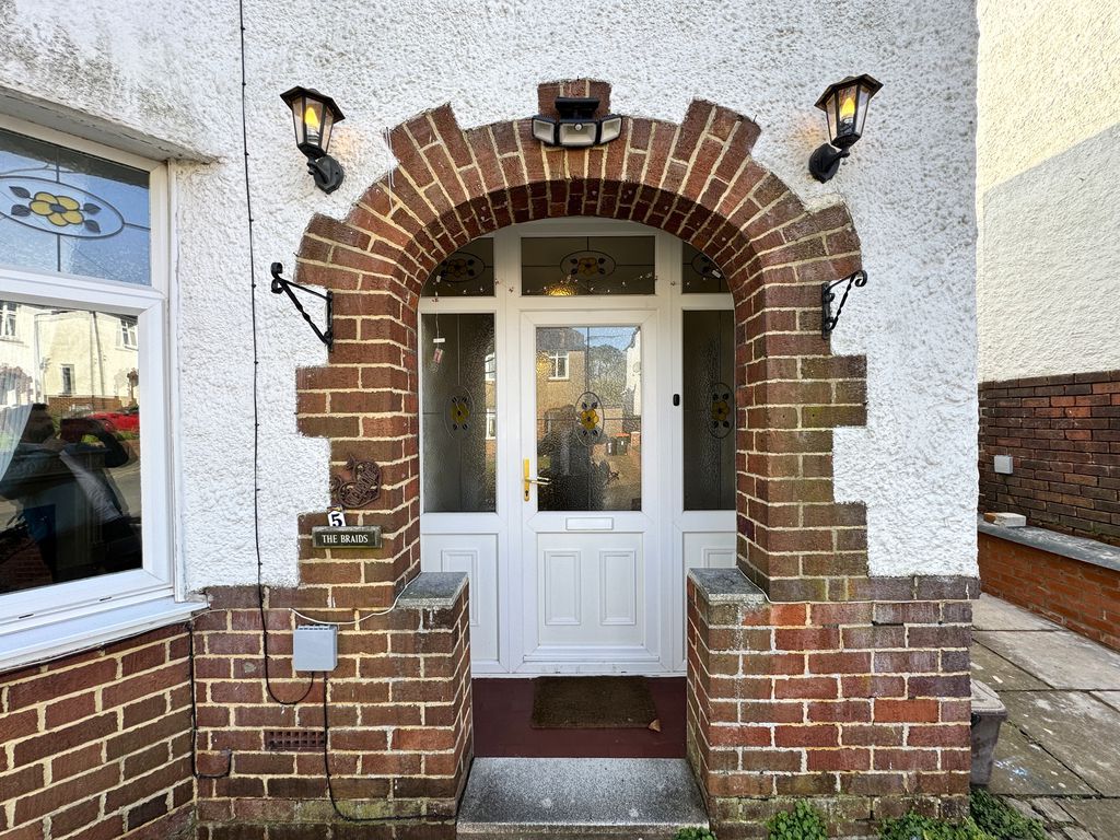 Property photo 2 of 38 Photo 9