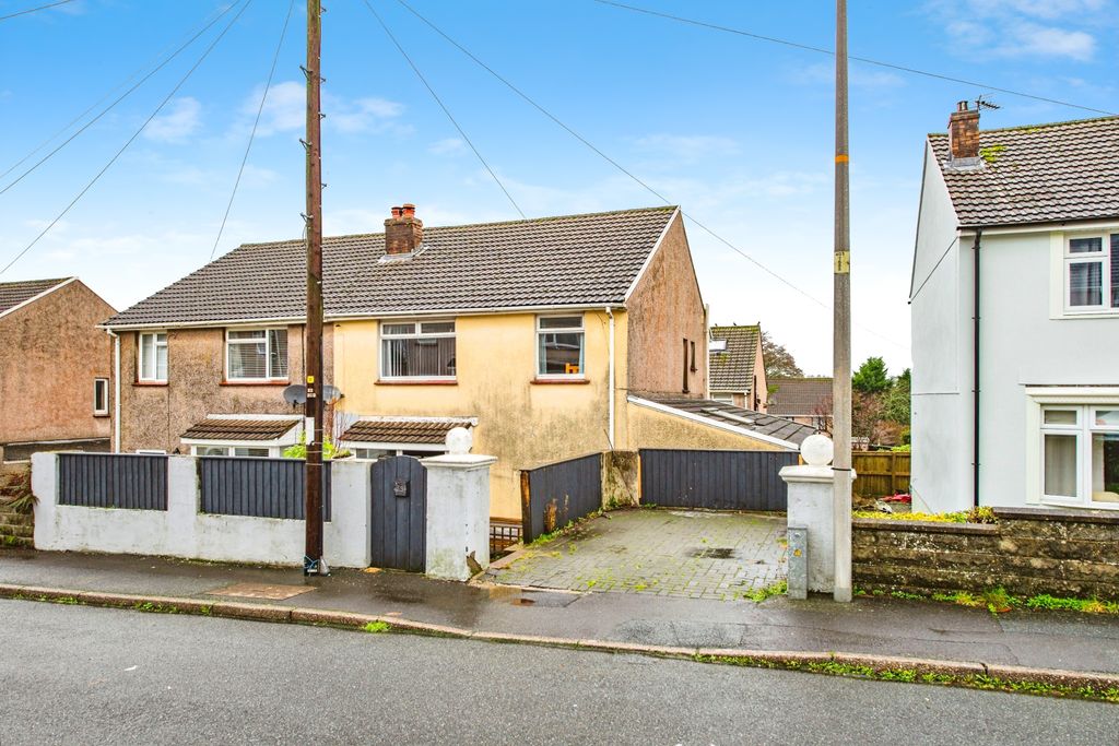 Property photo 1 of 15 Front View