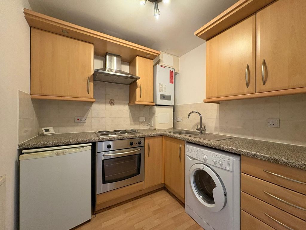 Property photo 2 of 7 Picture No. 27