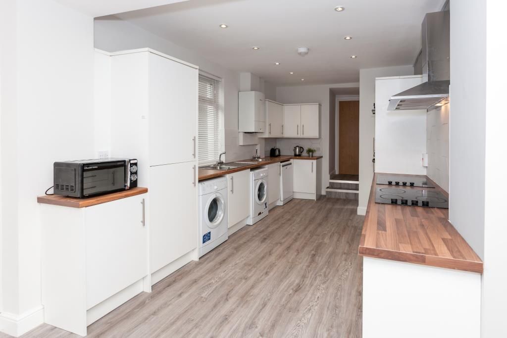 Property photo 2 of 16 Photo 1