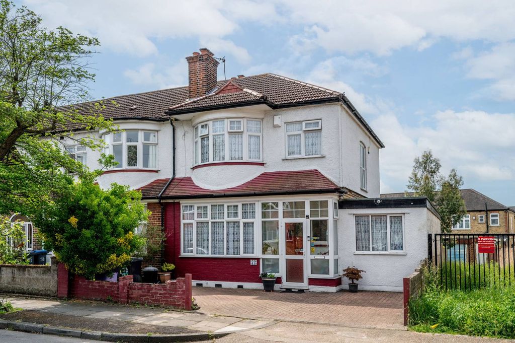 Property photo 1 of 11