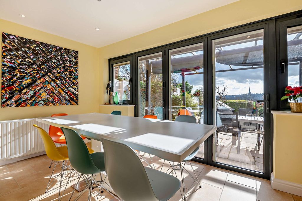 Property photo 3 of 16 Dining Area