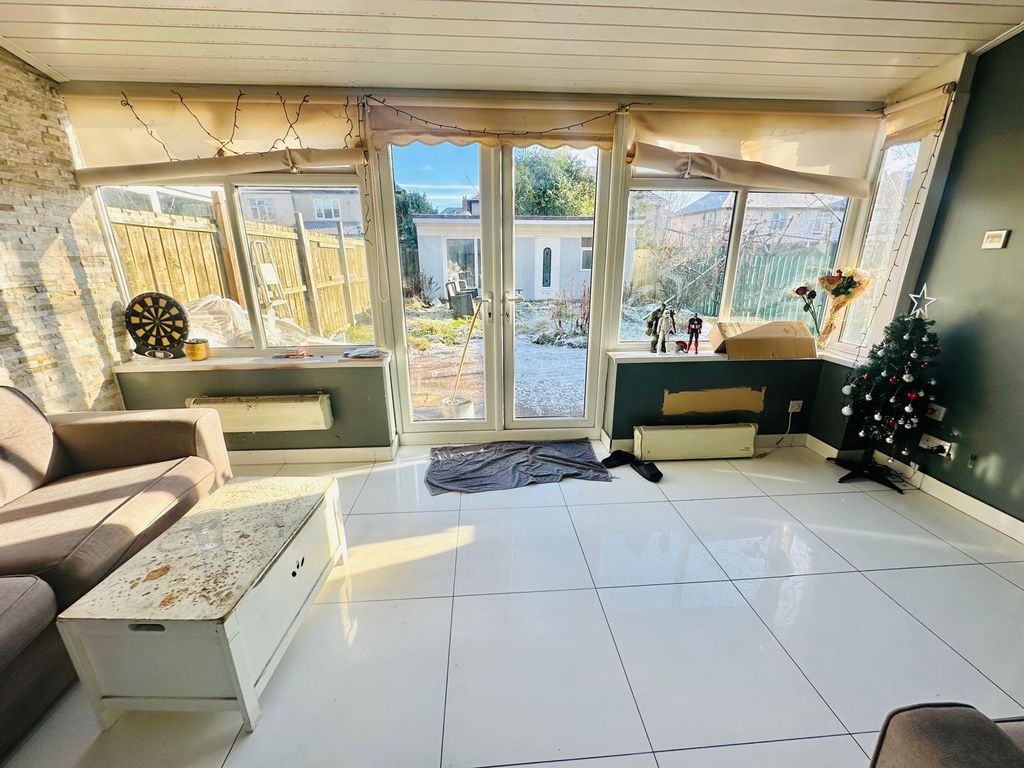 Property photo 3 of 13 Gallery