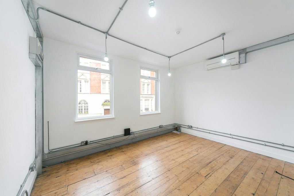 Property photo 2 of 5 372Oldstreetshoreditchofficestudiotolet1Stfrontinternal1Dominionlondon.Jpg