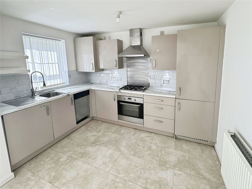 Property photo 3 of 15 Picture No. 14