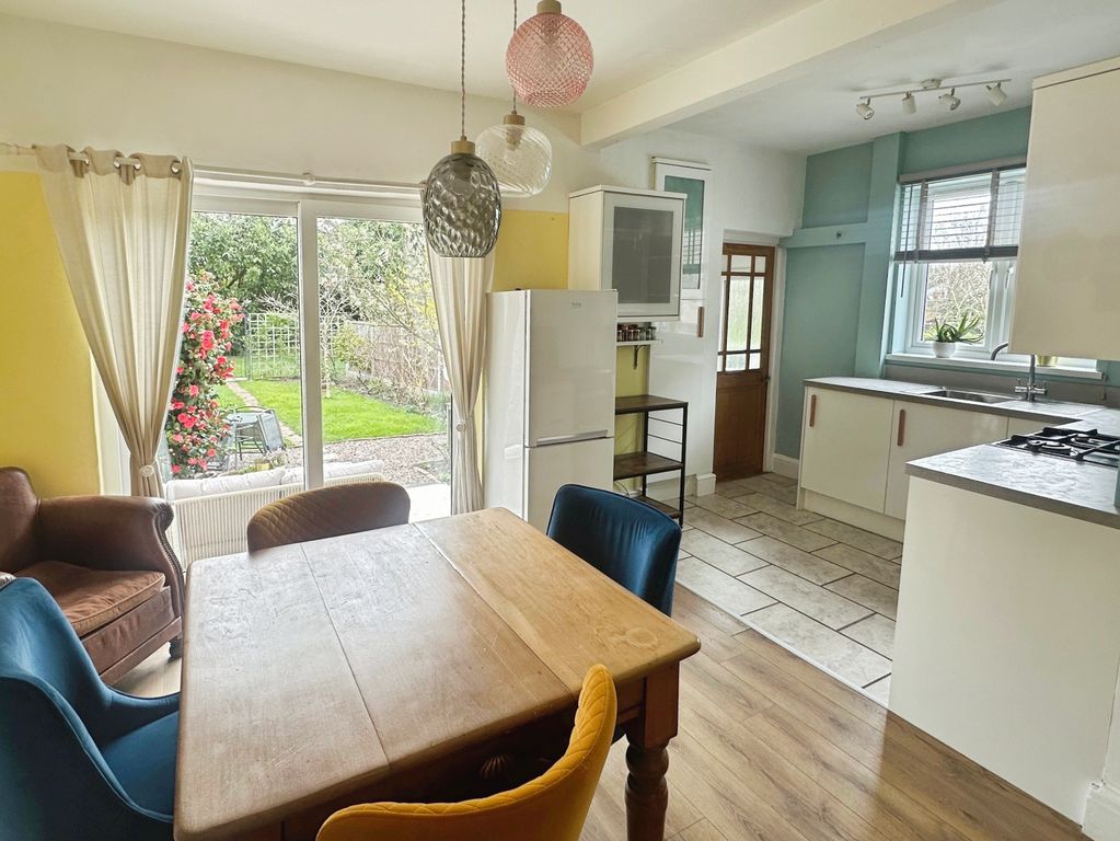 Property photo 3 of 17 Kitchen/Diner