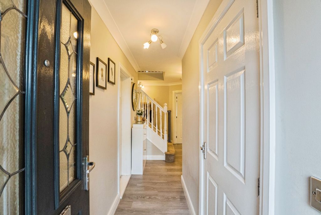 Property photo 2 of 28 Pbox-Img.Jpg