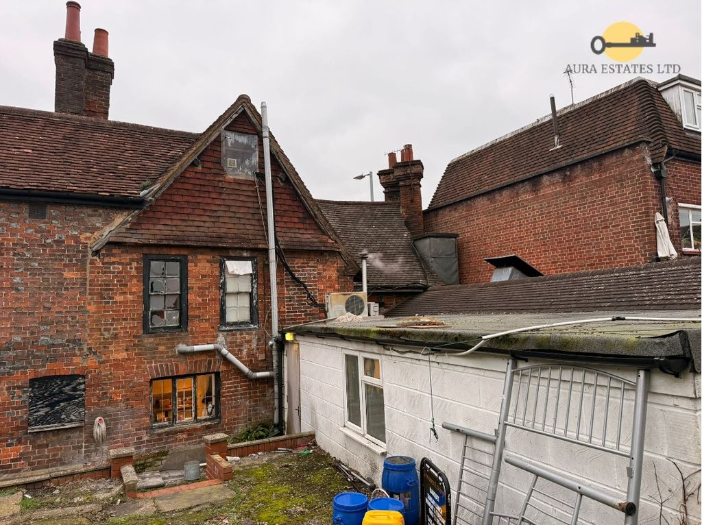 Property photo 3 of 25