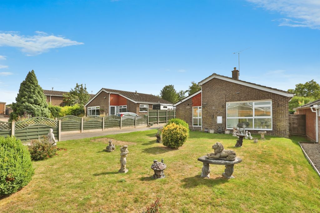 Property photo 2 of 18