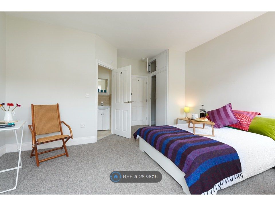 Property photo 1 of 11 Bedroom