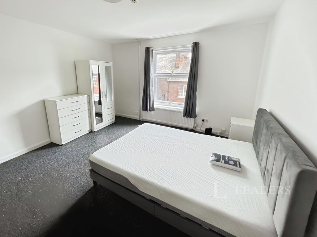 Property photo 2 of 8 4863Aa13-Room 203 20