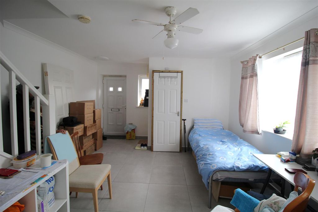 Property photo 2 of 8 Img_5685.Jpg