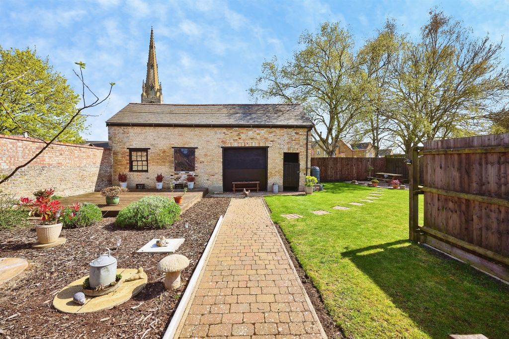 Property photo 3 of 19