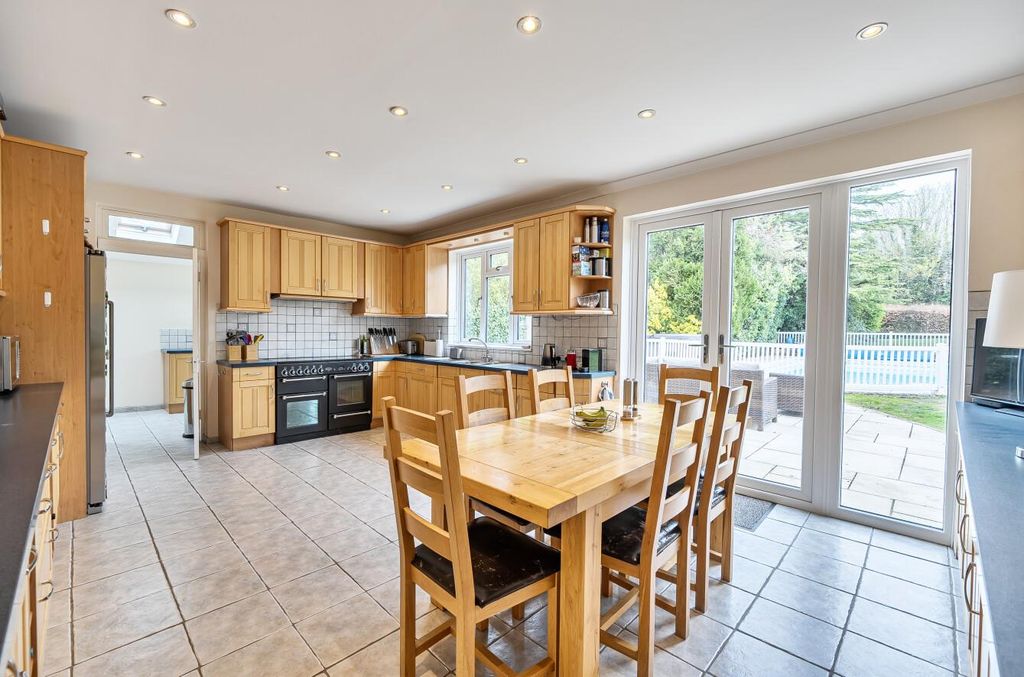 Property photo 3 of 30 1423153-13-69Cbde886cd5d.Jpg