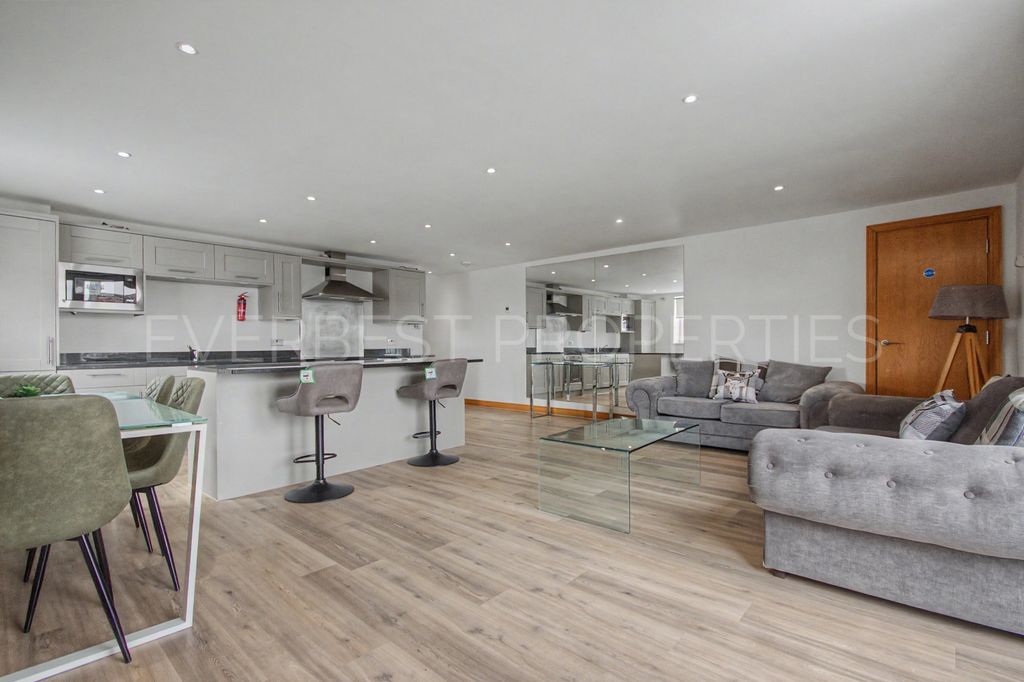 Property photo 1 of 12 2