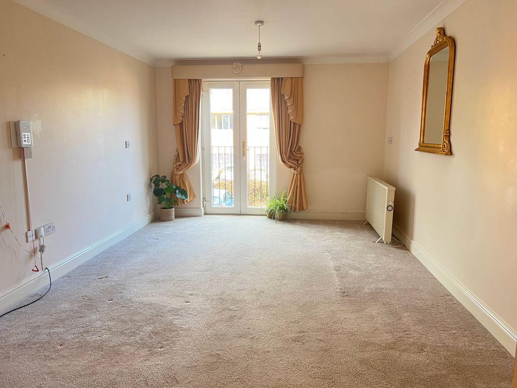 Property photo 2 of 13 Living Room