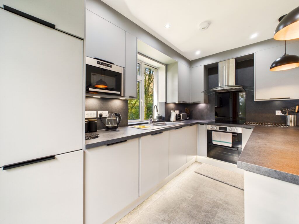 Property photo 3 of 31