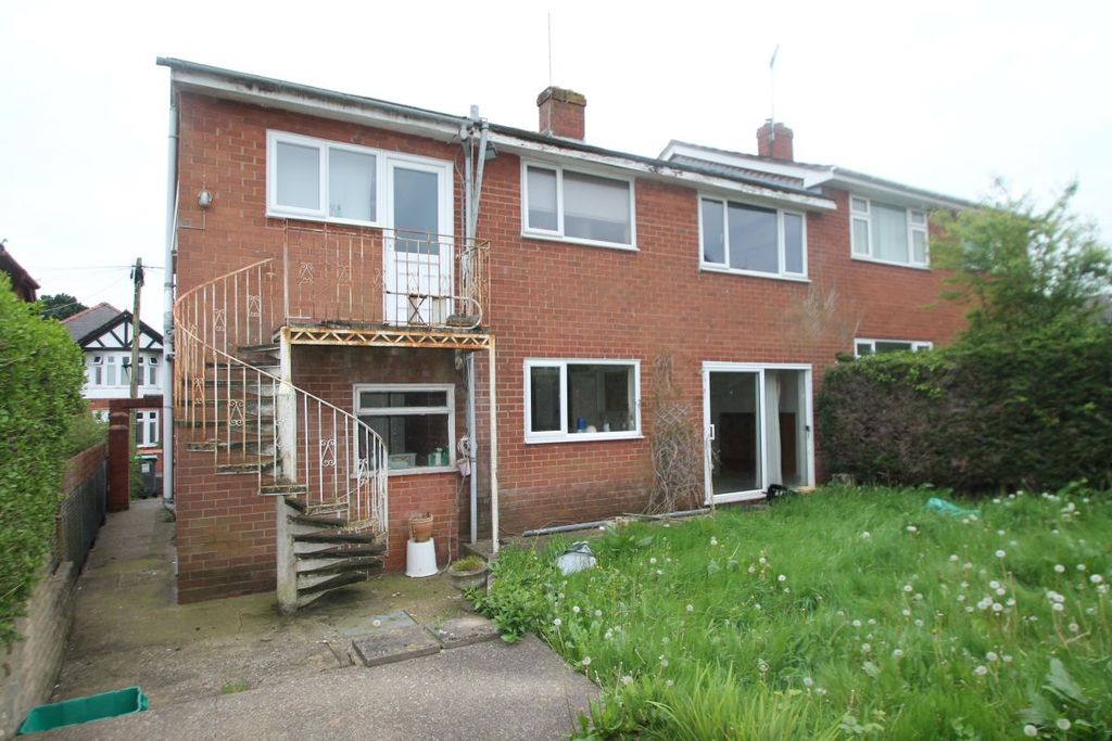 Property photo 2 of 21