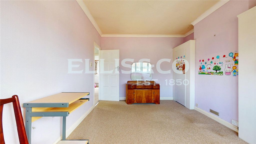 Property photo 3 of 14 Picture No. 12